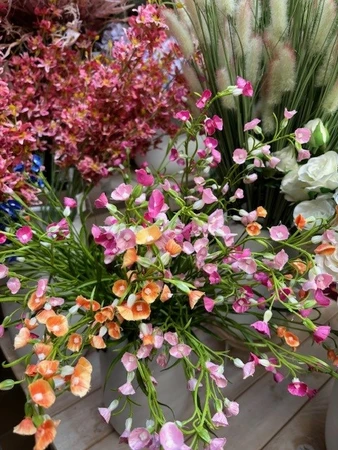 Workshop boeket met kunstbloemen- Zaterdag 28 februari 2026 10.00u - afbeelding 4